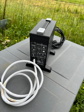 Accu lader voor rolstoel beschikbaar voor biedingen