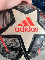 Champions league bal van istanbul, Sport en Fitness, Voetbal, Ophalen of Verzenden, Zo goed als nieuw, Bal