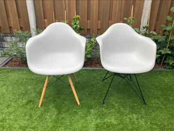 Stoelen - Eames DAW / DAR - Grijs - Replica beschikbaar voor biedingen