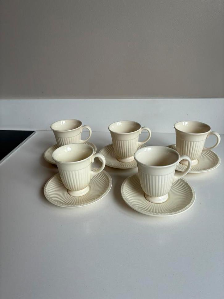 Wedgwood Edme 5 kop en schotels 8x7 cm, jaren ’80, Antiek en Kunst, Antiek | Servies los, Ophalen of Verzenden