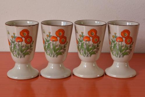 Set van 4 retro vintage jaren 70 Wildflower mokken met voet, Huis en Inrichting, Keuken | Servies, Nieuw, Kop(pen) en/of Schotel(s)