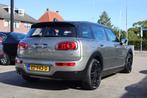 MINI Clubman 1.5 COOPER AUT | PANO | NAVI | NL AUTO | RIJKLA, Auto's, Gebruikt, Origineel Nederlands, 3 cilinders, Zilver of Grijs