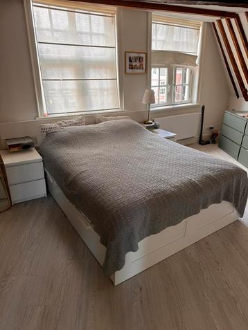 IKEA Bed Frame w/ Storage + 2 Nightstands - 160x200cm beschikbaar voor biedingen