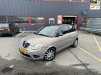 Lancia Ypsilon 1.4-16V / AUTOMAAT / NAP /, Auto's, Lancia, 970 kg, 400 kg, Beige, Origineel Nederlands