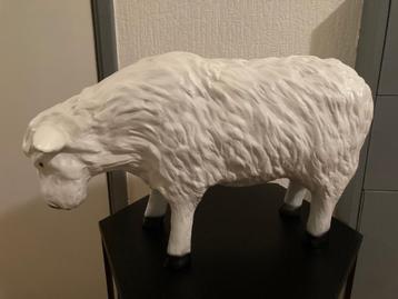 Tuinbeeld Schaap beschikbaar voor biedingen