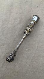 Antieke verzilverde? suikertang met decoratie, Ophalen of Verzenden