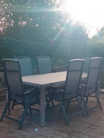 Tuinset MADINO (tafel+ 6 verstelbare stoelen)