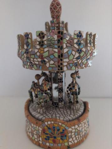 Vintage Muziek Carousel beschikbaar voor biedingen