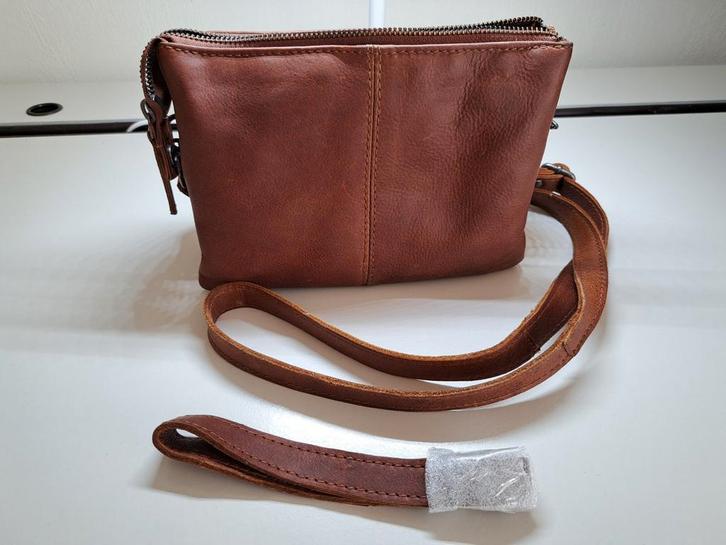 D'STR'CT crossover schoudertas cognac, Sieraden, Tassen en Uiterlijk, Tassen | Damestassen, Zo goed als nieuw, Schoudertasje, Bruin
