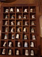 Verzameling Vingerhoedjes in Houten Display, Ophalen of Verzenden