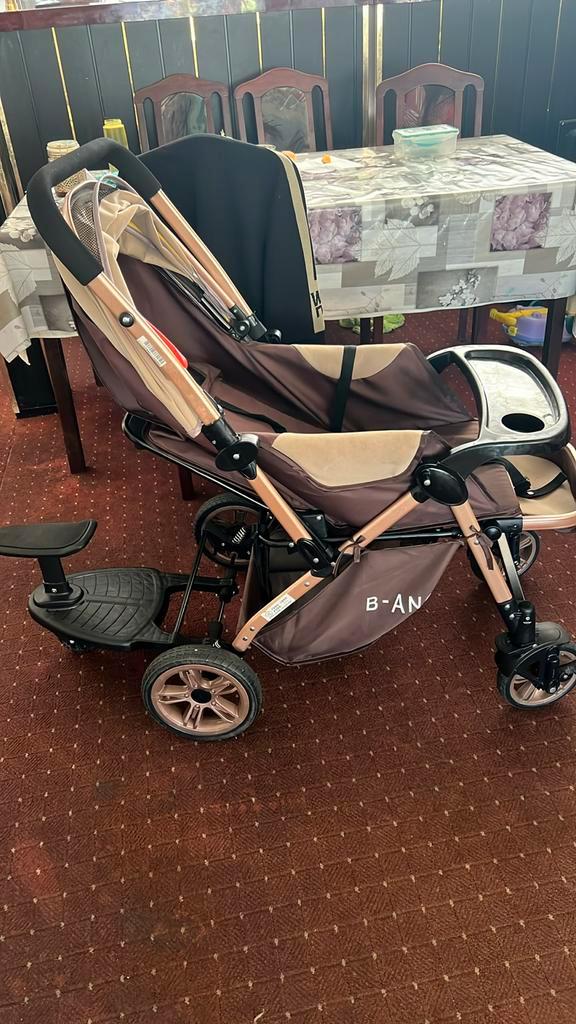De kinderwagen is nog 90% nieuw, Kinderen en Baby's, Buggy's, Zo goed als nieuw, Overige merken, Ophalen of Verzenden