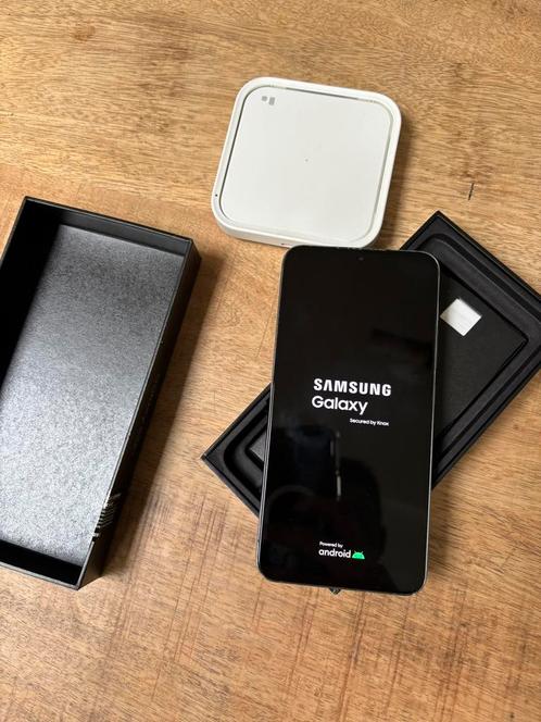 Samsung Galaxy S22 Plus 256GB + draadloze oplader, Telecommunicatie, Mobiele telefoons | Samsung, Gebruikt, Galaxy S22, 256 GB