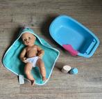 Popje met bad en verzorgingsproducten (alleen ophalen), Ophalen, Zo goed als nieuw, Babypop