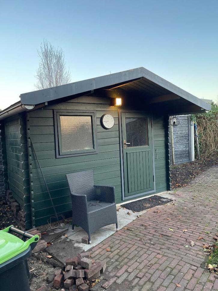 Gratis blokhut 2 bij 3 meter met luifel, Tuin en Terras, Tuinhuizen, Gebruikt, Blokhut, Hout, 250 tot 500 cm, 200 tot 400 cm, 1 raam