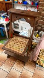 Oude bidstoel, Antiek en Kunst, Antiek | Meubels | Kasten, Ophalen of Verzenden