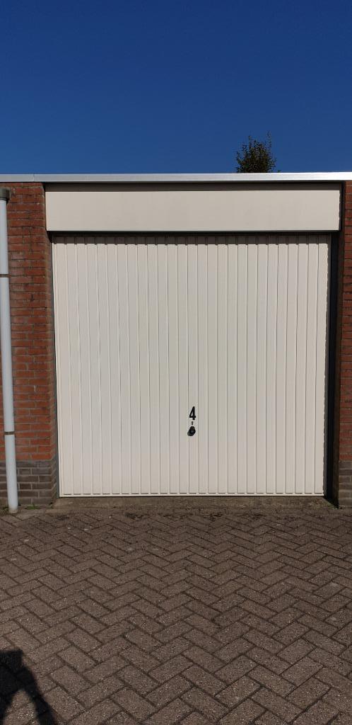 Garagebox te koop. Dirksland, Huizen en Kamers, Garages en Parkeerplaatsen, Zuid-Holland
