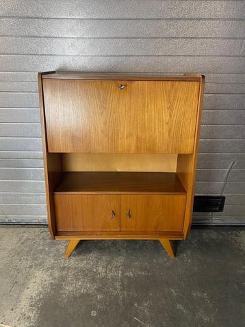 Vintage wandkast teakhout afgeprijsd! beschikbaar voor biedingen