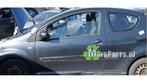 Portier 2Deurs links van een Toyota Aygo, Auto-onderdelen, Carrosserie en Plaatwerk, Gebruikt, Deur, Ophalen of Verzenden, Toyota