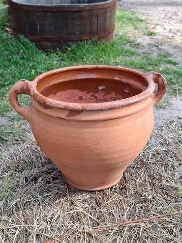Oude antieke Hollandse terracotta reuzelpot pot bloempot beschikbaar voor biedingen