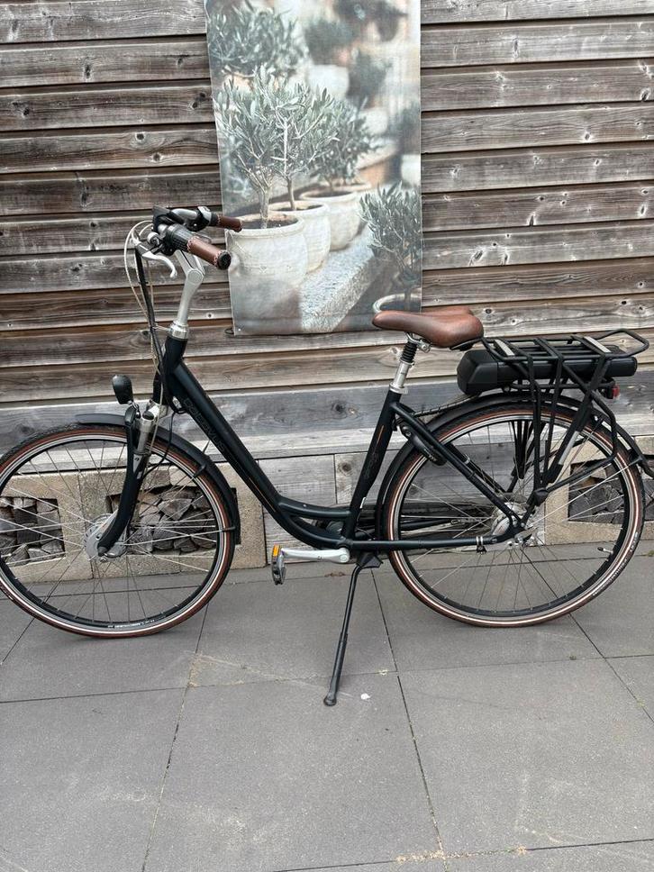 Batavus Genova E-Go 48, Fietsen en Brommers, Elektrische fietsen, Gebruikt, Batavus, 47 tot 51 cm, 30 tot 50 km per accu, Ophalen