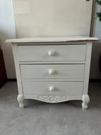 Wit brocante kastje van massief grenen met 3 lades, Ophalen of Verzenden