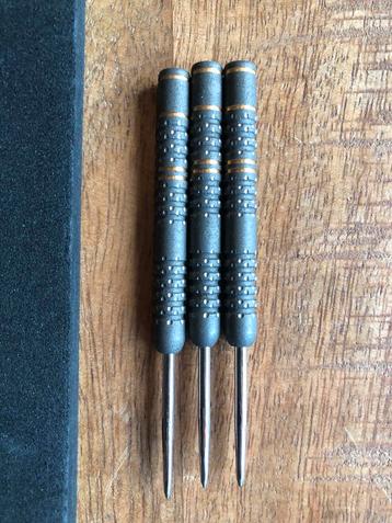 Winmau Dartpijlen Set van MvG beschikbaar voor biedingen