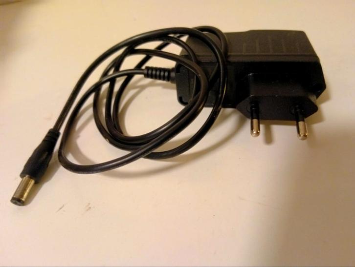 Snelle Oplader/Adapter (JYT Model) 5V 2.0A | Universeel, Hobby en Vrije tijd, Elektronica-componenten, Zo goed als nieuw, Ophalen of Verzenden