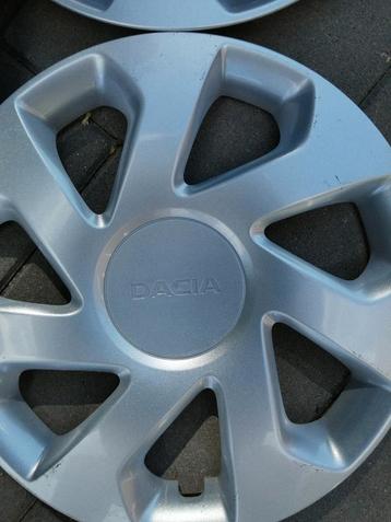 Dacia wieldoppen 15 inch beschikbaar voor biedingen