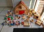 Houten Poppenhuis met Meubels en Poppen, Kinderen en Baby's, Ophalen of Verzenden, Zo goed als nieuw, Poppenhuis