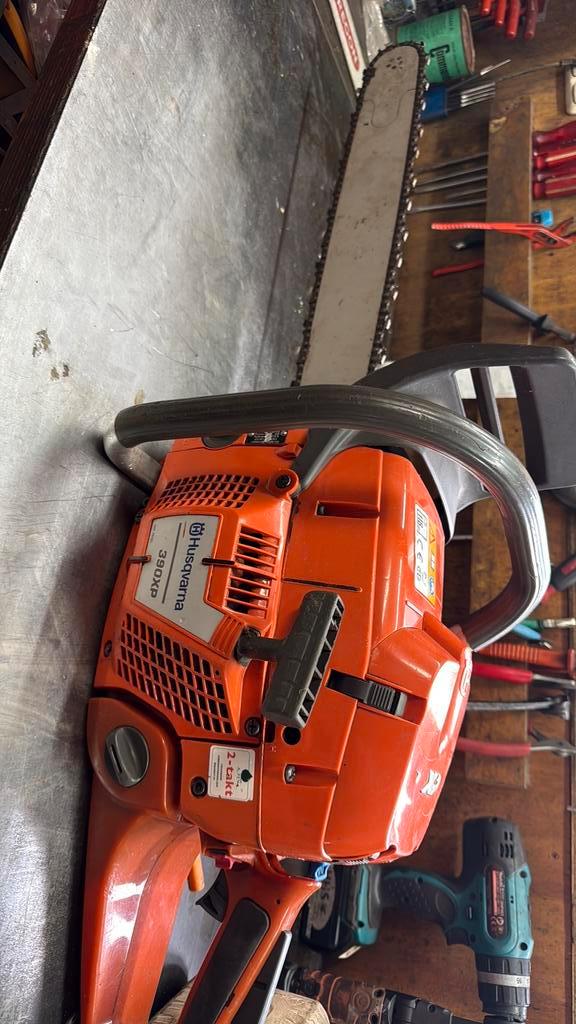 Husqvarna 390 xp is bijna nieuwstaat, Tuin en Terras, Hand-tuingereedschap, Zo goed als nieuw, Ophalen