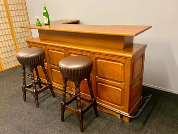 mooie eiken bar thuisbar huisbar mancave cafe tapkast beschikbaar voor biedingen