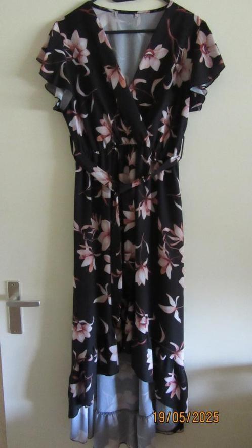 Zwierige maxi-jurk met bloemen  Maat L, Kleding | Dames, Jurken, Zo goed als nieuw, Maat 38/40 (M), Overige kleuren, Onder de knie