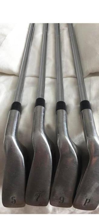 Golfclubs  beschikbaar voor biedingen