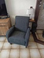 Twee stuks fauteuils en een voeten bankje., Huis en Inrichting, Fauteuils, Ophalen of Verzenden, Zo goed als nieuw