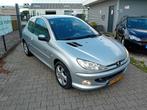 Peugeot 206 1.4 16V XS Quiksilver 3D 2004 Grijs APK 14-02-26, Auto's, Peugeot, Voorwielaandrijving, 1360 cc, Zwart, 4 cilinders