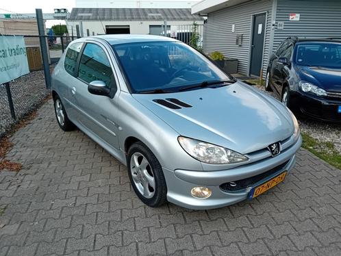 Peugeot 206 1.4 16V XS Quiksilver 3D 2004 Grijs APK 14-02-26, Auto's, Peugeot, Bedrijf, ABS, Airbags, Airconditioning, Alarm, Boordcomputer