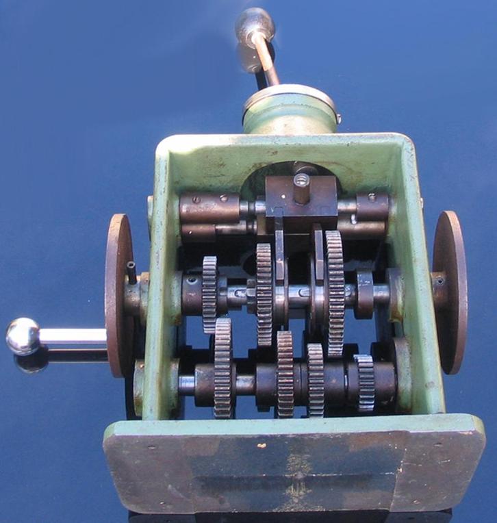 ANTIEK AUTORIJSCHOOL LESMODEL VERSNELLINGSBAK 3V + 1A, Antiek en Kunst, Curiosa en Brocante, Ophalen of Verzenden