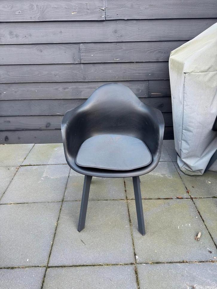 6x Zwarte Kunststof Tuinstoelen met Kussen, Huis en Inrichting, Stoelen, Zo goed als nieuw, Vijf, Zes of meer stoelen, Kunststof