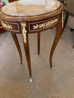 Prachtige ovale noten tafel met veel brons en marmer blad, Ophalen