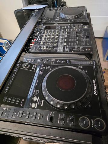Pioneer DJ Set: 2x CDJ-2000 & DJM-800 in Flightcase beschikbaar voor biedingen