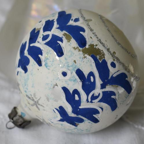 oude kerstbal blauw/wit, Diversen, Kerst, Gebruikt, Ophalen of Verzenden