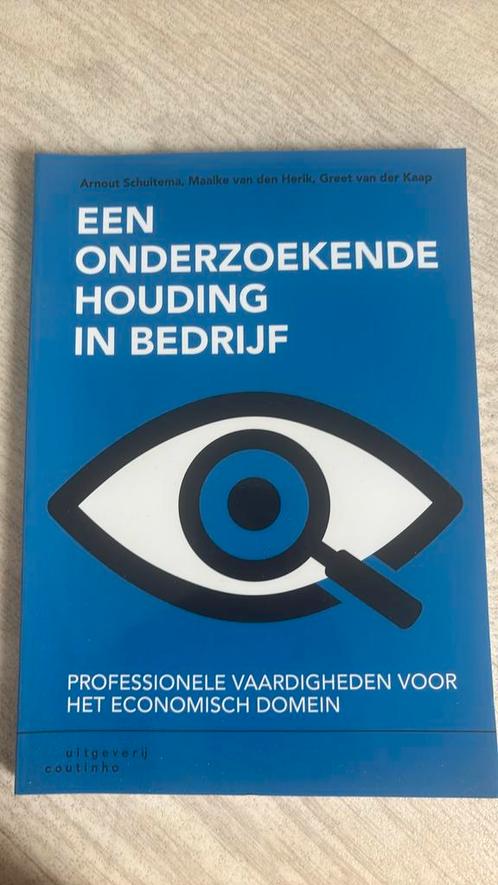 Maaike van den Herik - Een onderzoekende houding in bedrijf, Boeken, Schoolboeken, Zo goed als nieuw, Nederlands, Overige niveaus