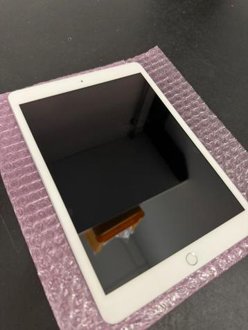 Speciale Aanbieding! iPad 7 | 32GB Zilver beschikbaar voor biedingen