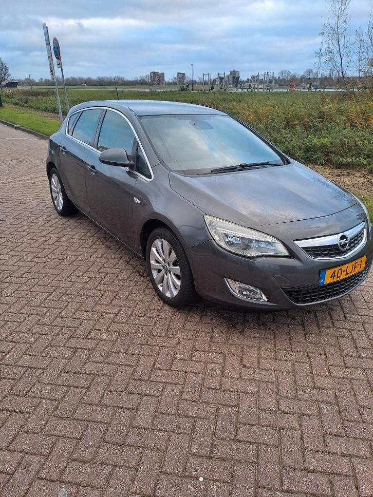 Opel Astra 1.6 16V 5D 2010 Grijs  2e eigenaar, Auto's, Opel, Particulier, Astra, ABS, Airbags, Airconditioning, Centrale vergrendeling