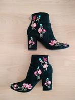 Laarzen bloemen draagmaat 38, Kleding | Dames, Zwart, Lage of Enkellaarzen, Ophalen of Verzenden, Gedragen