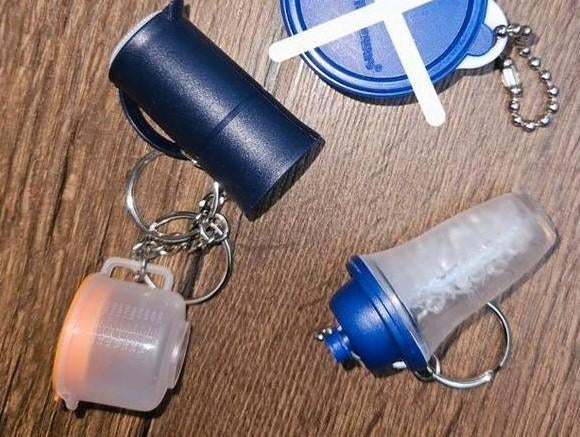Tupperware Miniatuur Sleutelhangers 3x, Ophalen of Verzenden, Gebruikt, Blauw, Beker of Kan