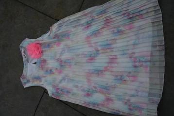 Zomerjurk in pasteltinten H & M maat 122 beschikbaar voor biedingen