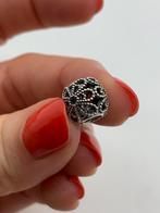 V681 Pandora zilveren bedel bloemmotief, Pandora, Ophalen of Verzenden, X, Zilver