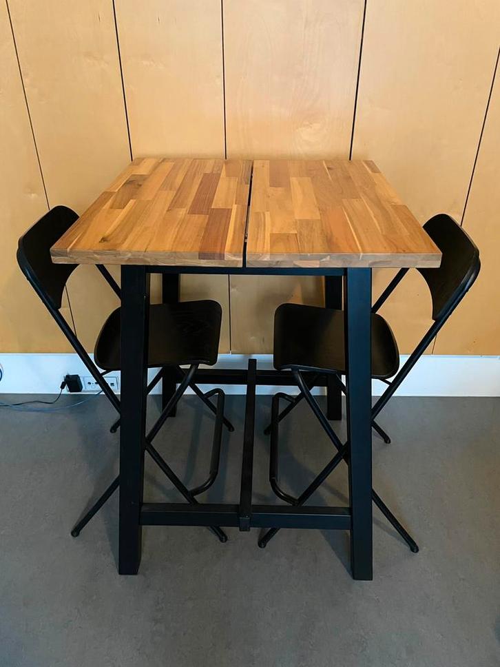 Ikea TYBYN bartafel + 2 FRANKLIN barkrukken set hout, zwart, Huis en Inrichting, Barren, Gebruikt, Inclusief barstoelen, Ophalen