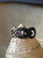 Oude zilveren ring: paars met markasietjes, Sieraden, Tassen en Uiterlijk, Antieke sieraden, Ophalen of Verzenden, Zilver, Ring